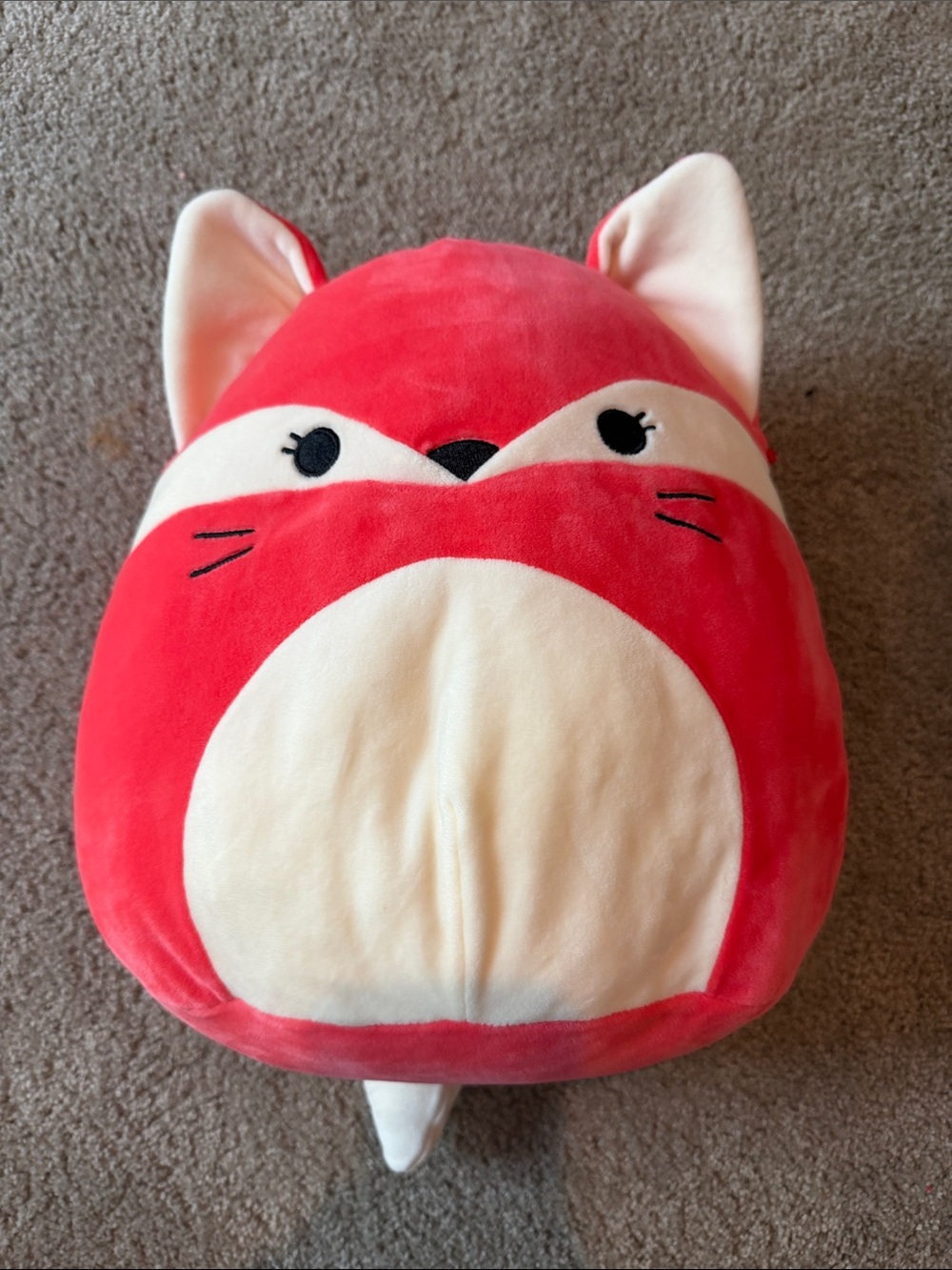 Fifi The Fox Squishmallow! Medium size so cute & great condition!
